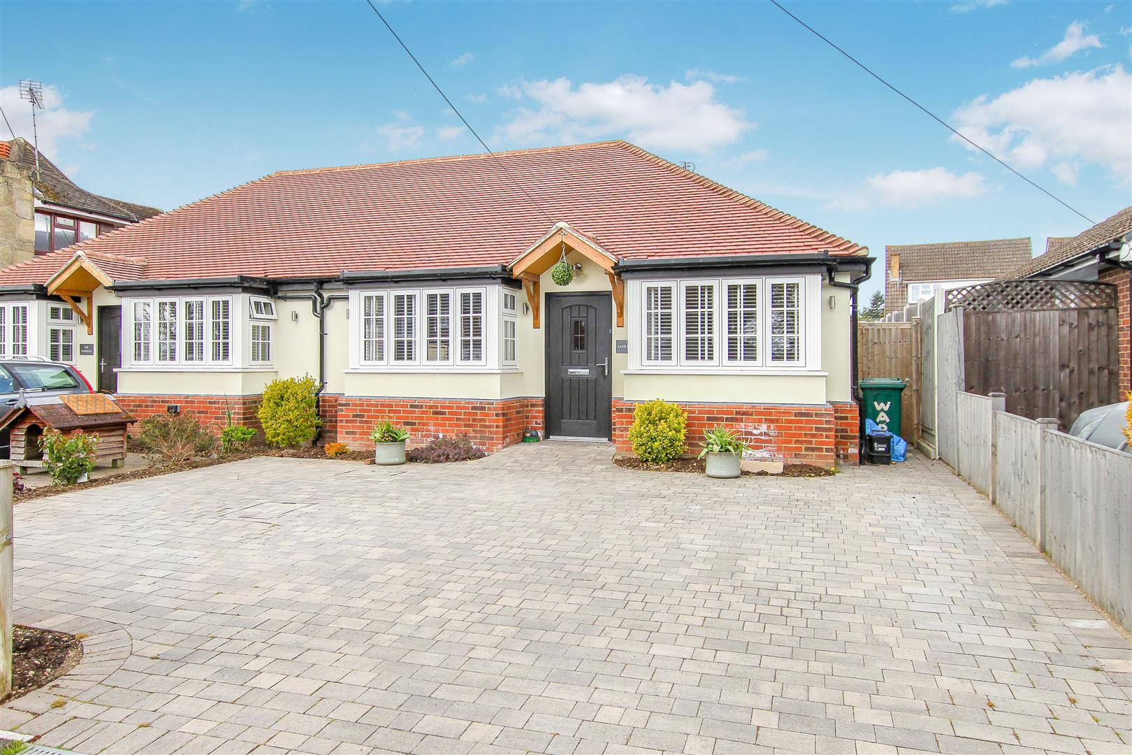 Wyatts Green Lane, Wyatts Green, Brentwood Keith Ashton